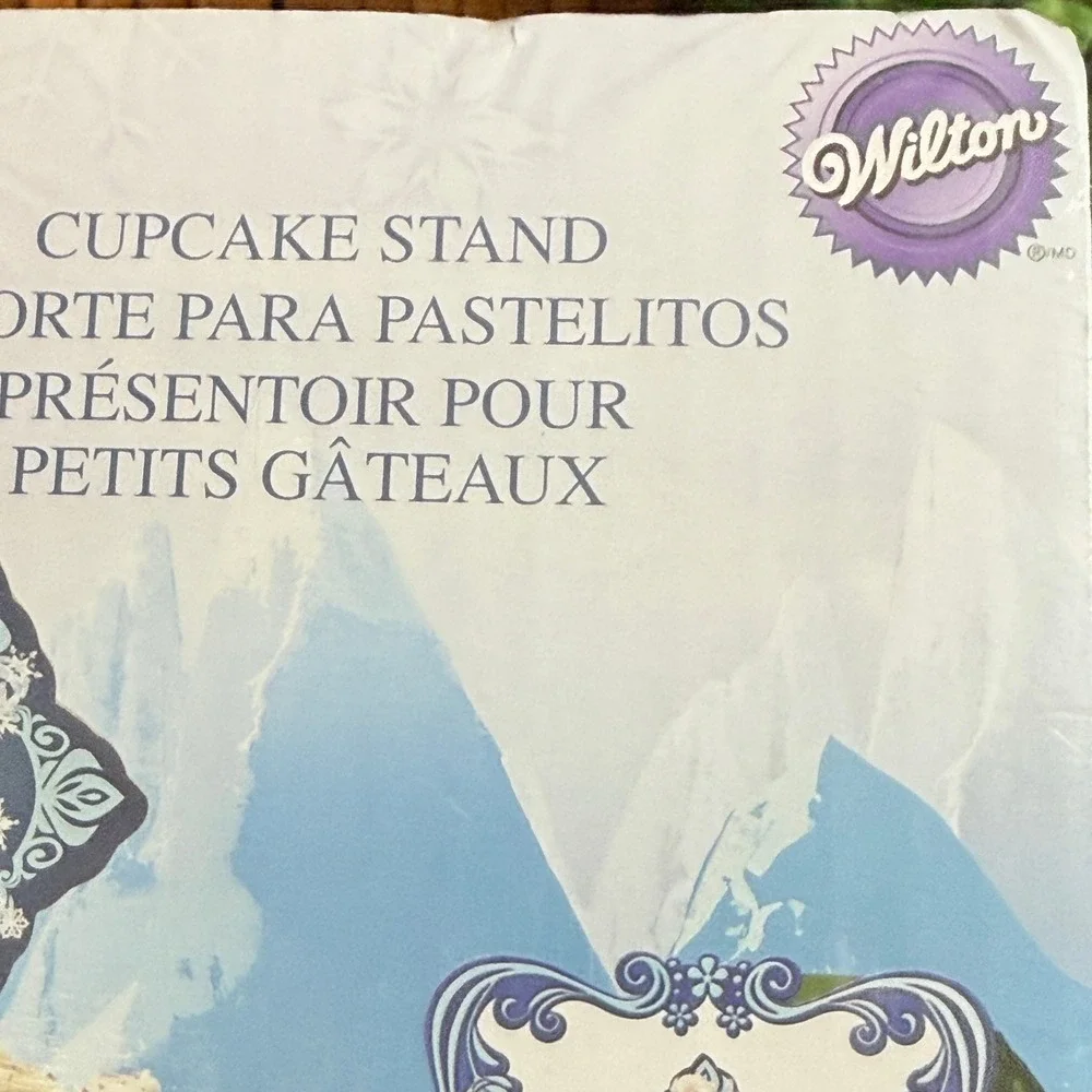 Wilton Disney Frozen Cupcake Stand Kids Purple New 3-Tier Tower 1512-4500